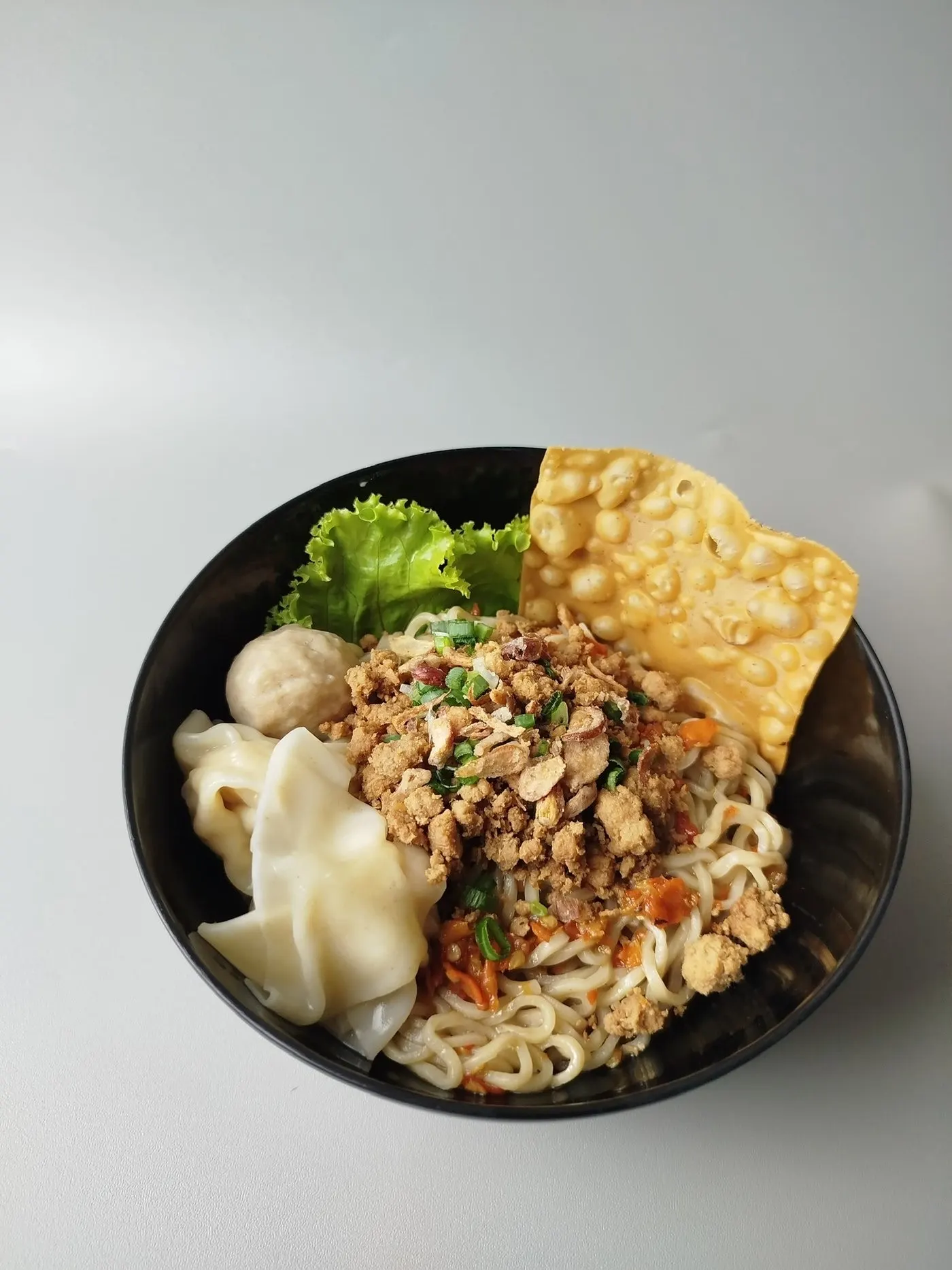 Mie komplit NYOSS